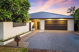 5 Taitua Drive, Te Atatu South