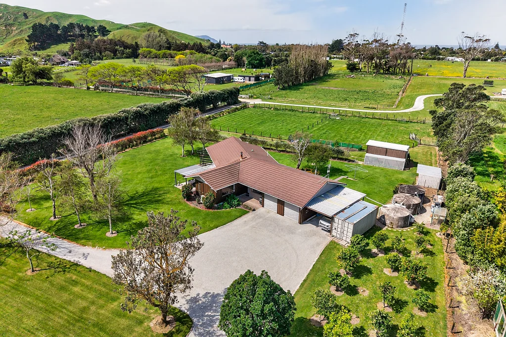 Wainui 4कमरा Coastal charm meets country calm!