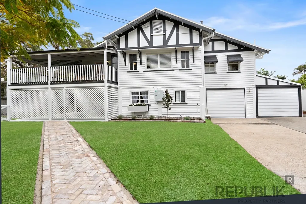 Ashmore 4房  Thoughtfully Renovated Queenslander - Suitable for Large Families, Multiple Occupancies & Home Businesses