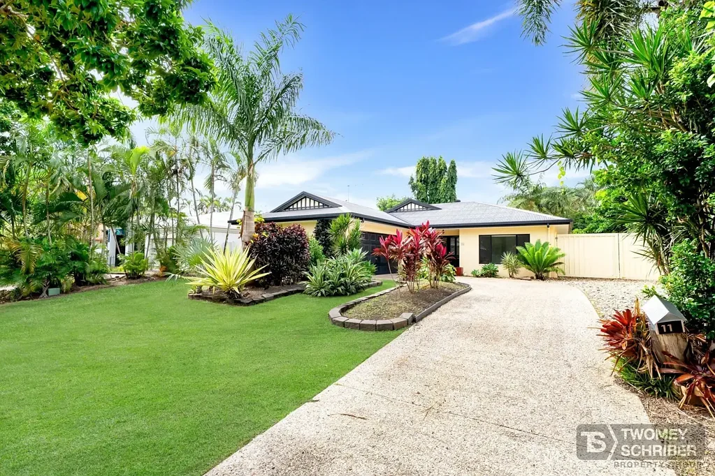 Spacious Family Living with Pool & Side Access in Prime Kewarra Beach Location