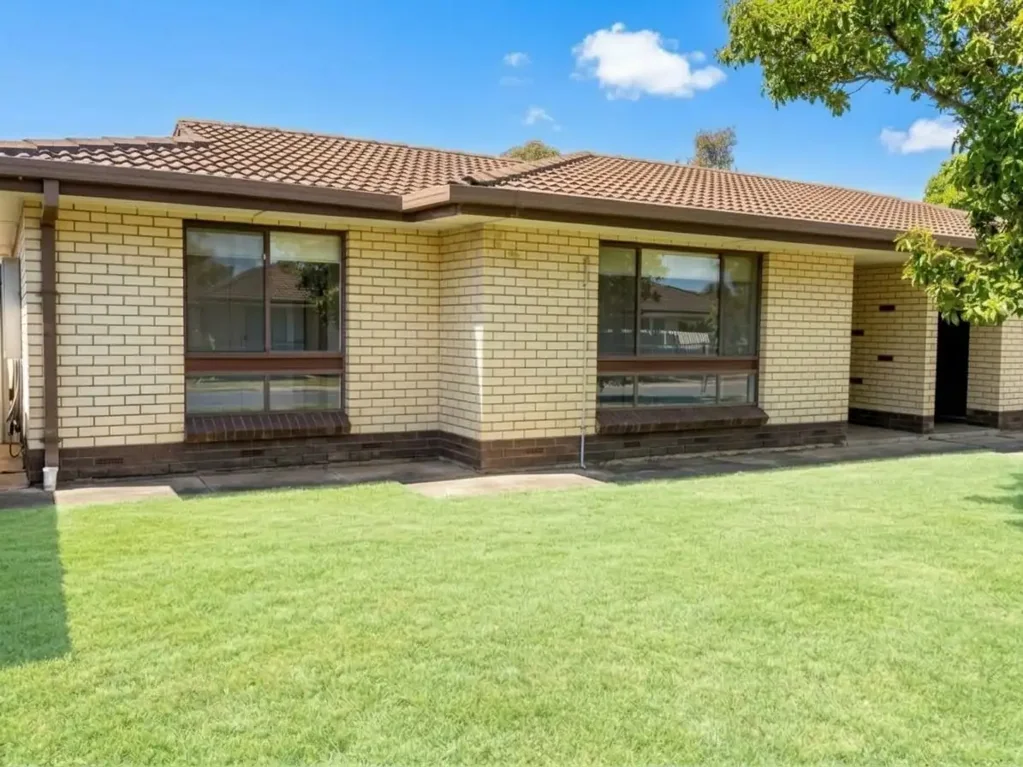 Para Hills West 1/6Ceafield Road 2br unit