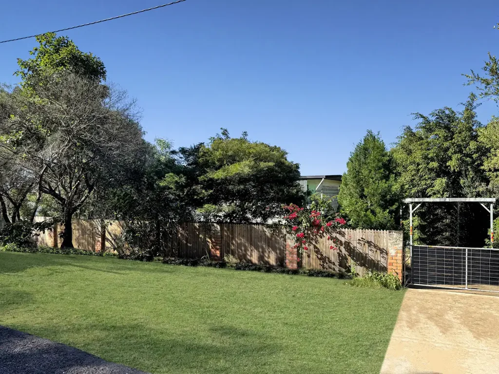 42 Buzaki Road, Glass House Mountains, QLD 4518
