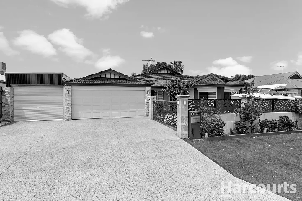 54 Pebble Beach Boulevard, Meadow Springs, WA 6210