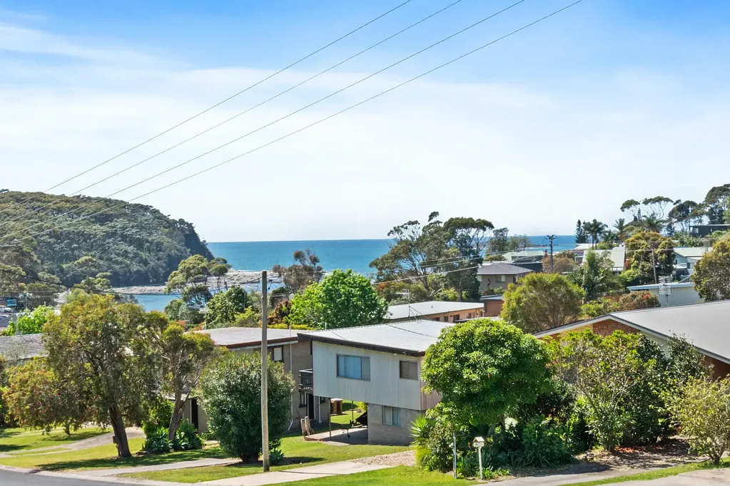 11 Muwarra Avenue, Malua Bay, NSW 2536