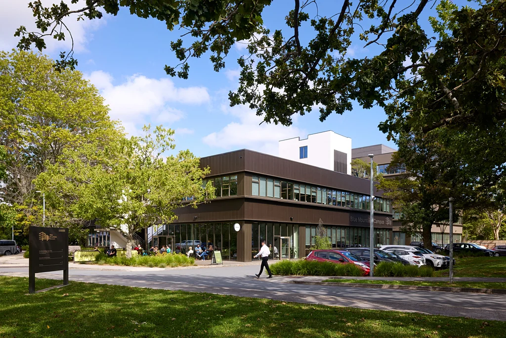 Wallaceville Premium light-filled workspace at Blue Mountains