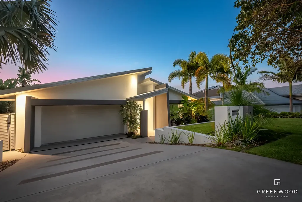 Coomera 4ห้องนอน Immaculate Living in Prestigious Coomera Waters