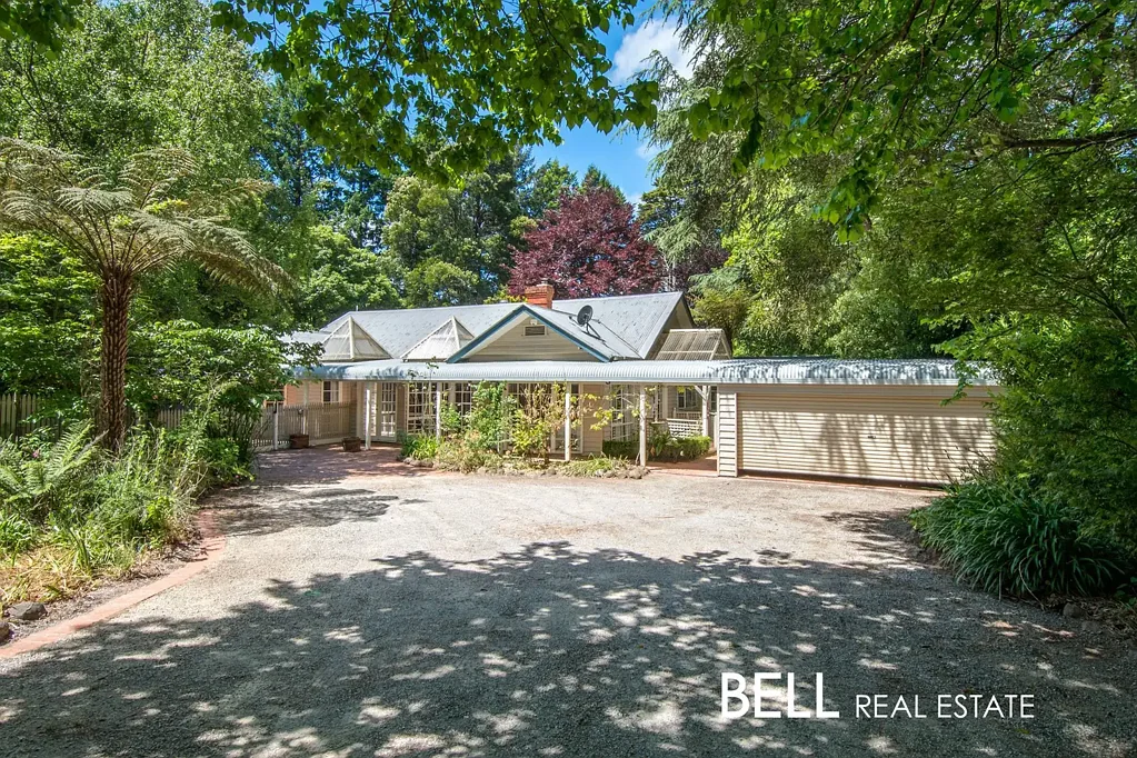 13 Clarkmont Road, Sassafras, VIC 3787