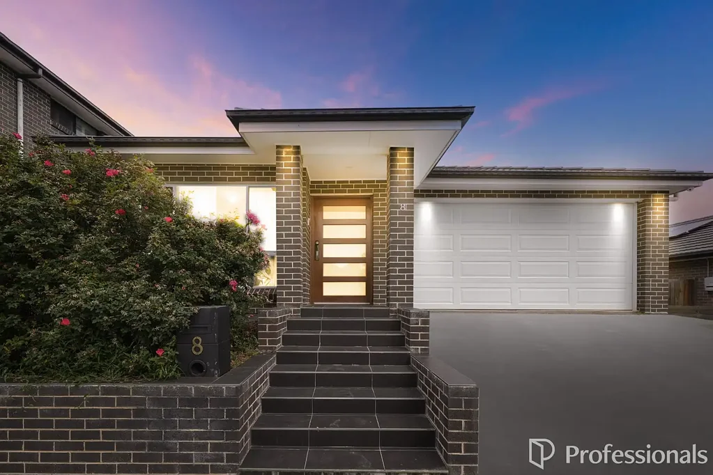 8 Cartwright Crescent, Airds, NSW 2560