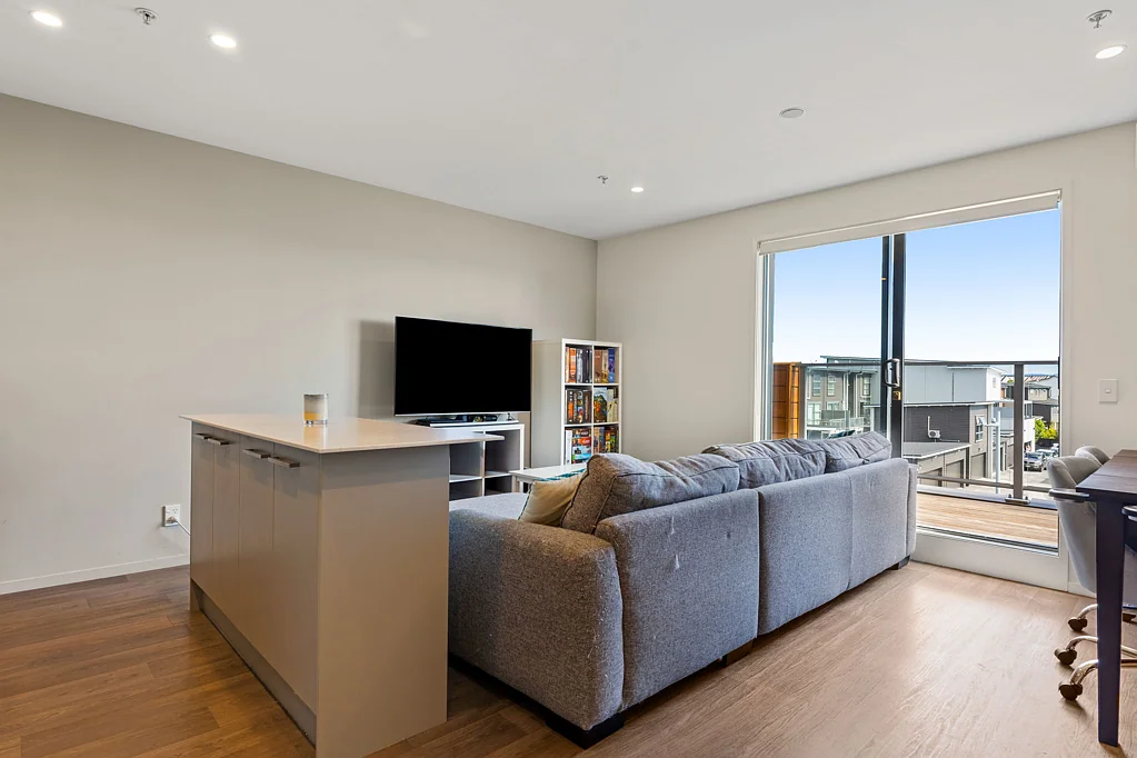 Hobsonville 2房  The bargain of the year in Hobsonville Point.