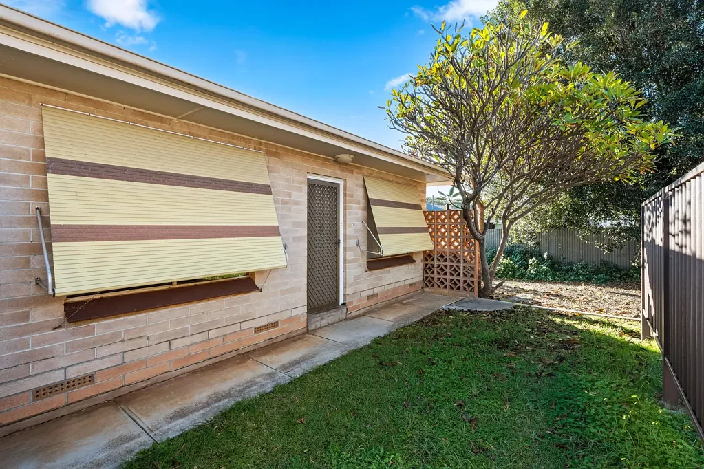 Oaklands Park 2 Bedroom Convenient Living in Oaklands Park