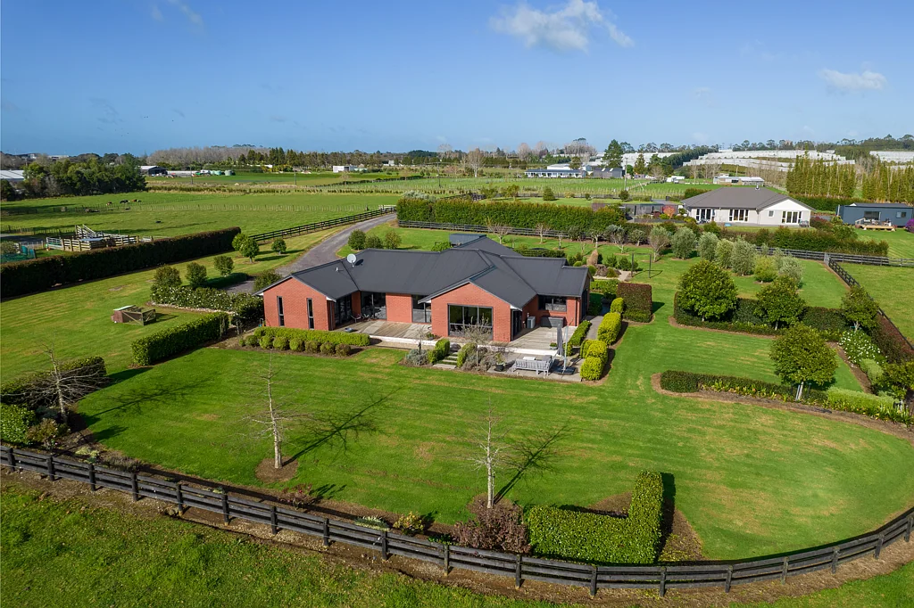 Kerikeri 4房  Brick Elegance Meets Country Living