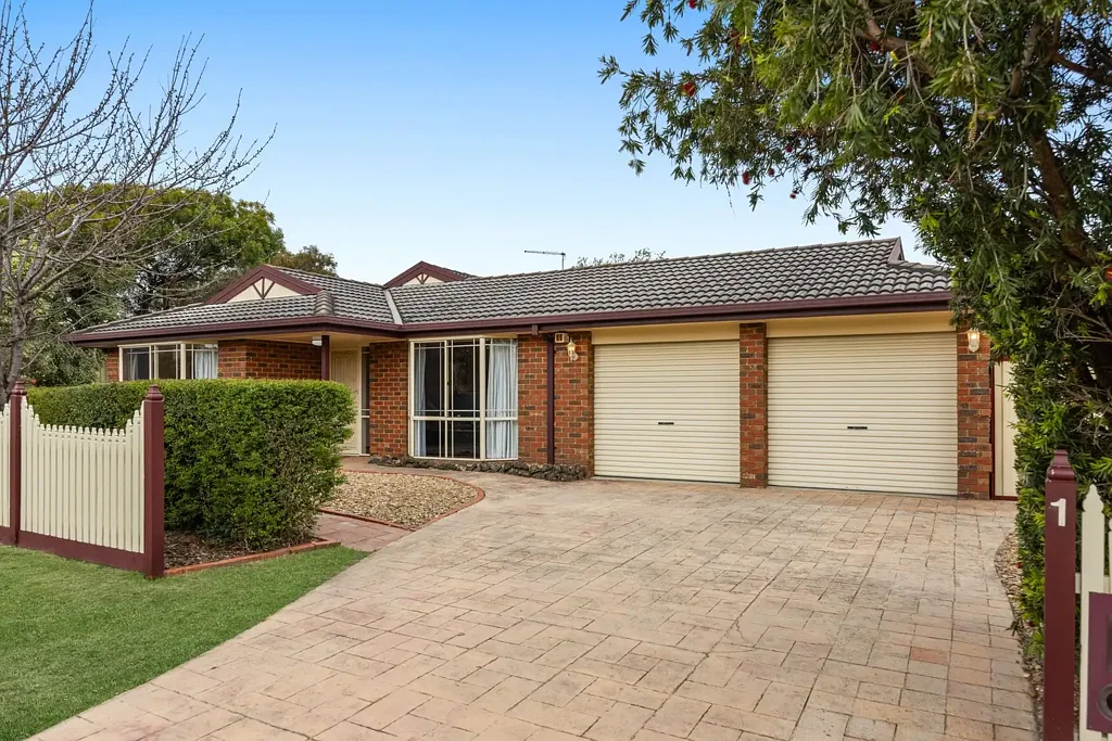 Berwick 4Moenga Spacious Living in a Prized Kingsmere Position