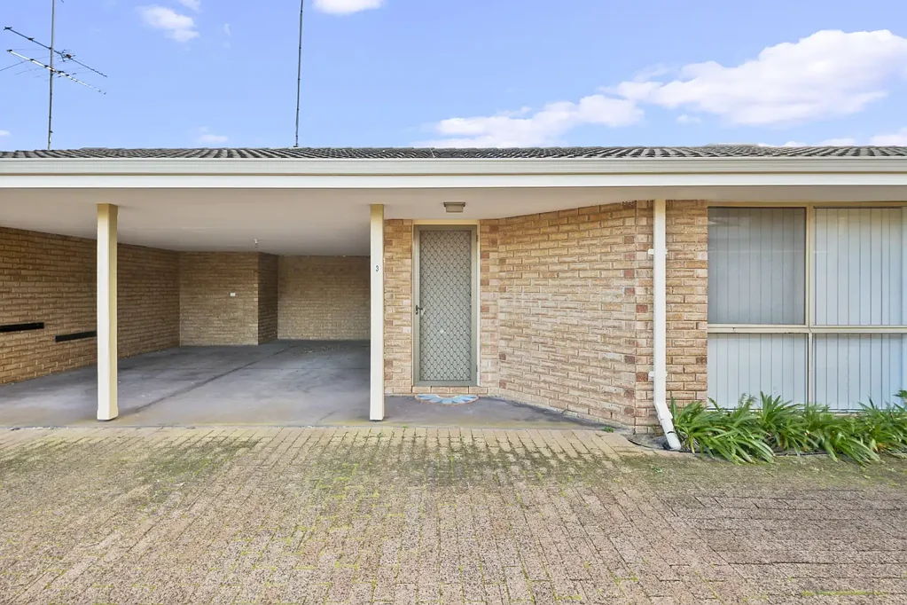 Halls Head 3房  Easy-care coastal living.