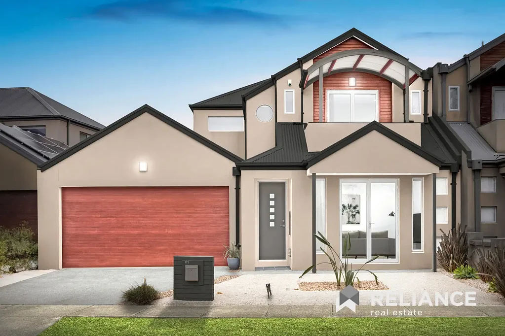 Point Cook 4房 双层卓越家庭住宅，坐拥令人惊叹的湿地景观 Double-Storey Family Excellence with Breath-taking Wetland Views