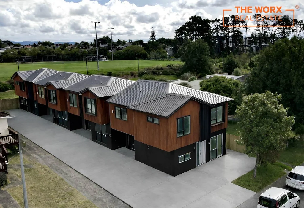 Mount Albert 4ห้องนอน Brand New Freehold Home with Garage