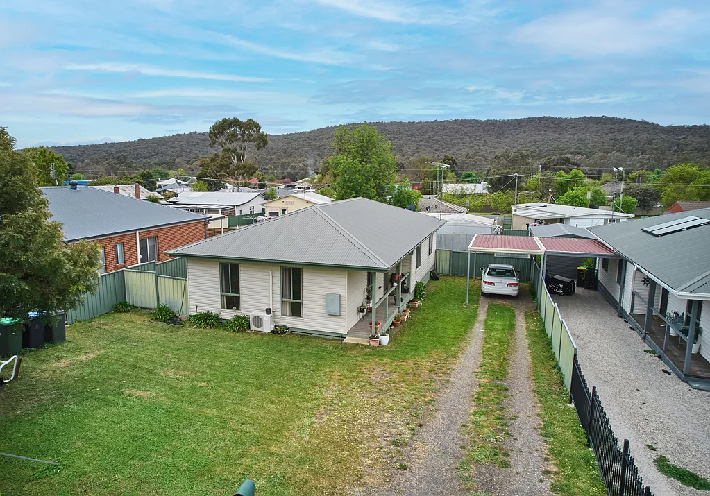 12 Valli Street, Heathcote, VIC 3523