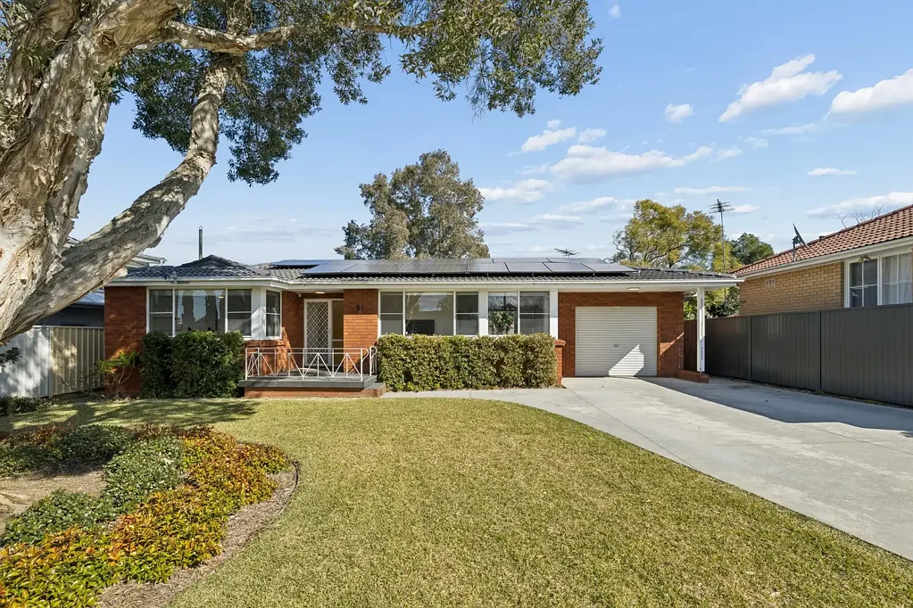 Winston Hills 3房 Winston Hills最佳地段之一 One of Winston Hills finest locations