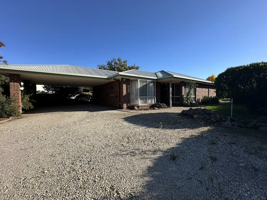 6 Day Street, Henty, NSW 2658
