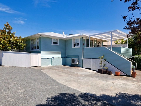 Kaikoura 3房  3-Bedroom Home + Income-Generating Studio