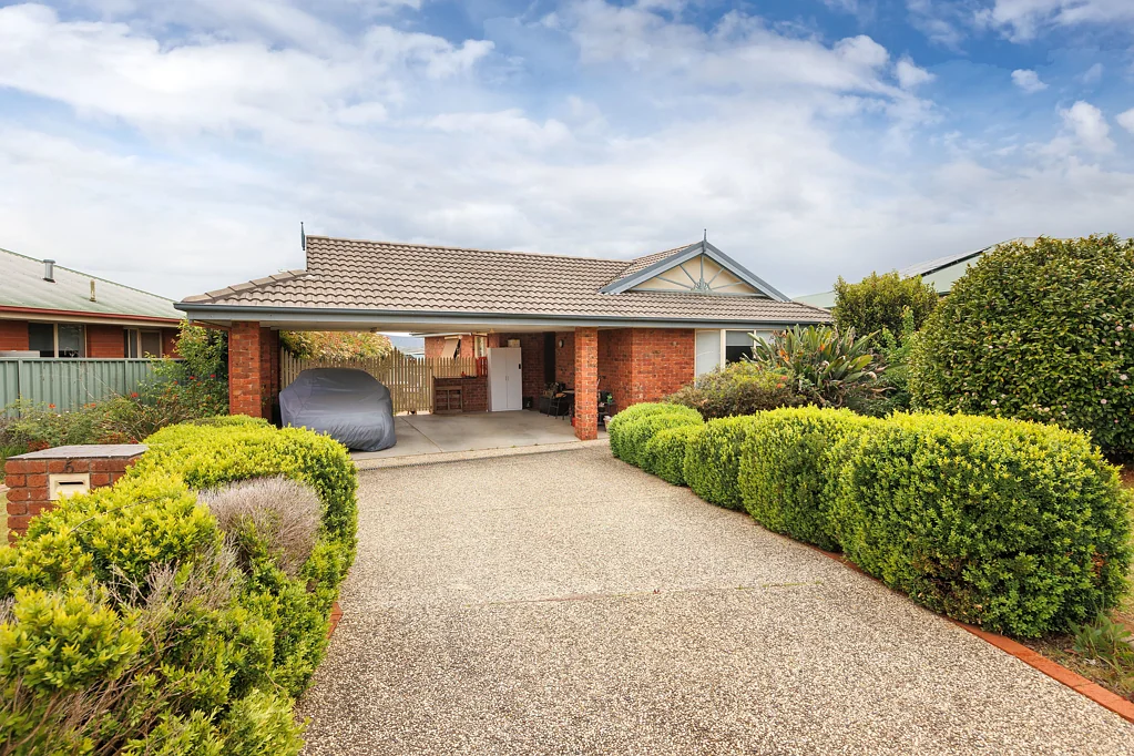 6 Lightwood Drive, Wodonga, VIC 3690