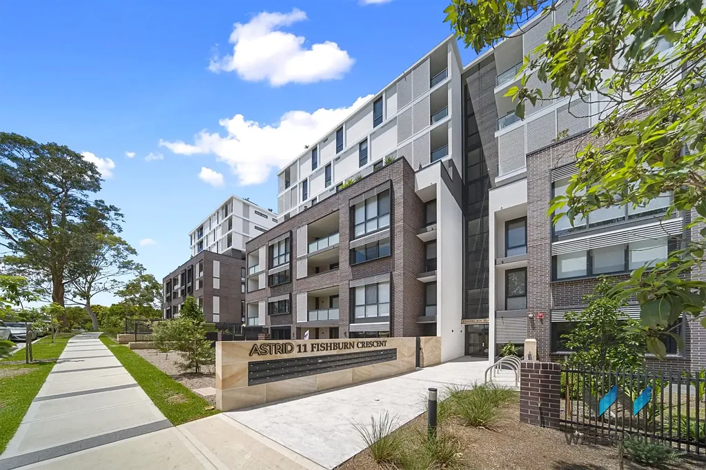 Contemporary,  Large 1 Bedroom Apartment, Available Now!