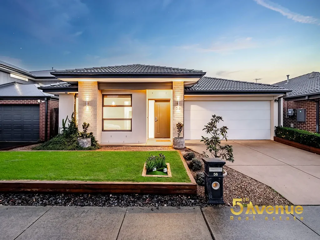 Clyde North 4 Bedroom Modern Family Living in Clyde North
