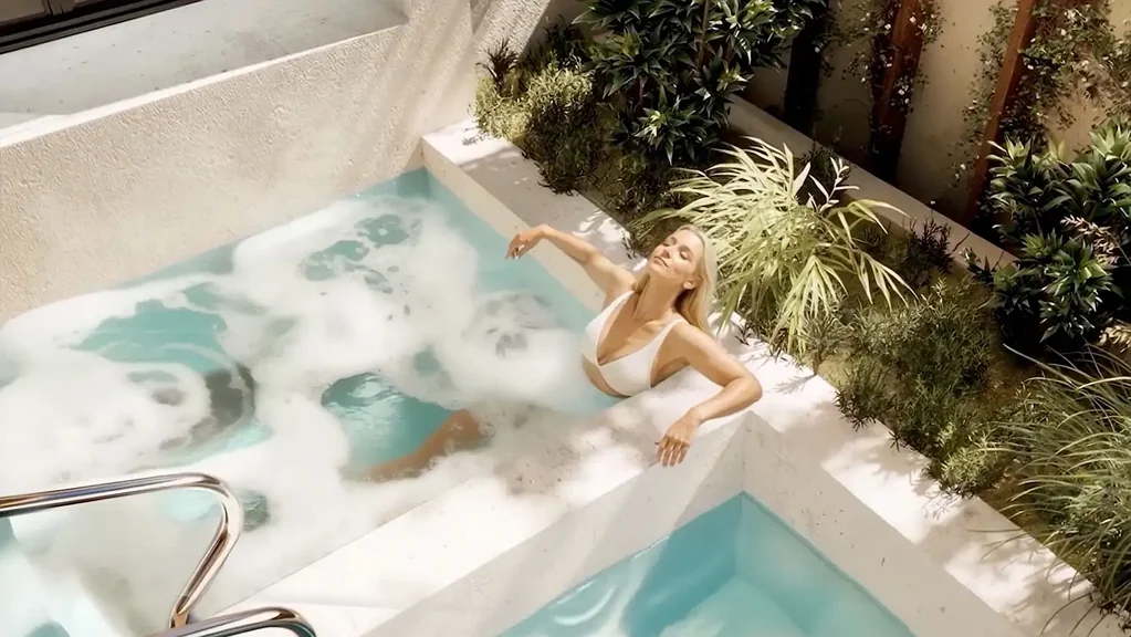 Wynnum 3房 海滨瑰宝 顶层露台 三房三卫 Miele厨房 度假村设施 景观花园 "Panorama — Expand your Horizon"