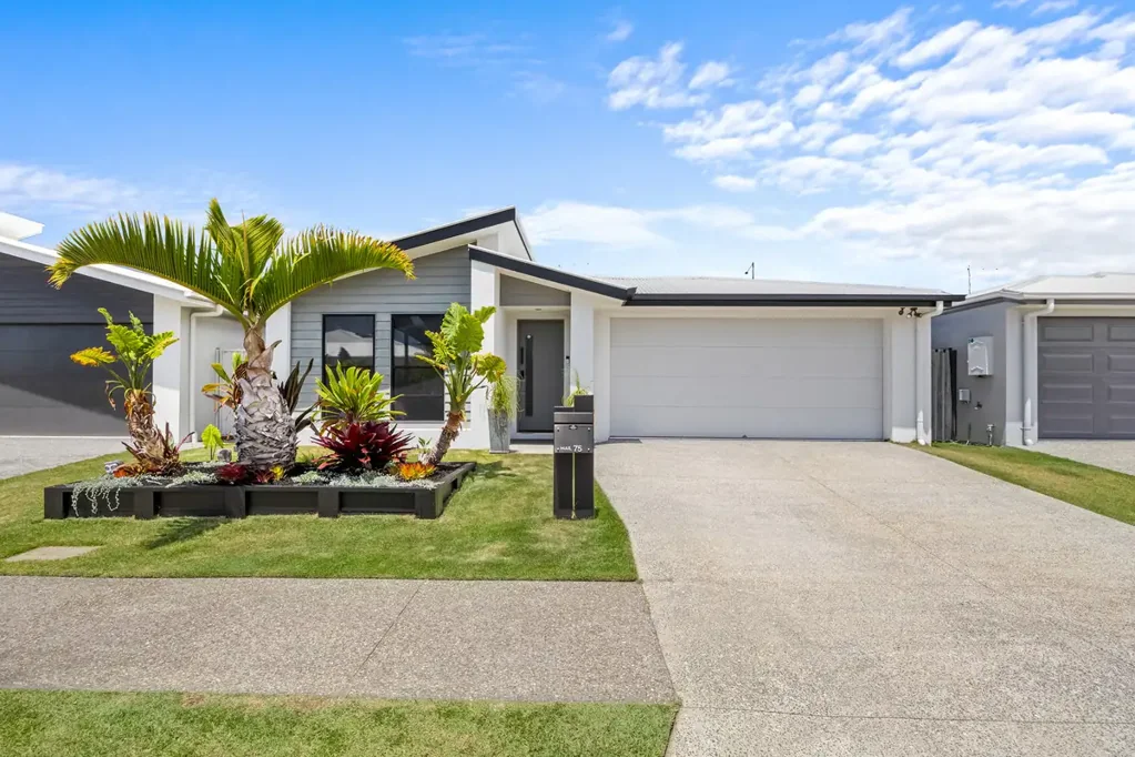 Baringa 4ห้องนอน This Property is Definitely 'A' Class Family Living!