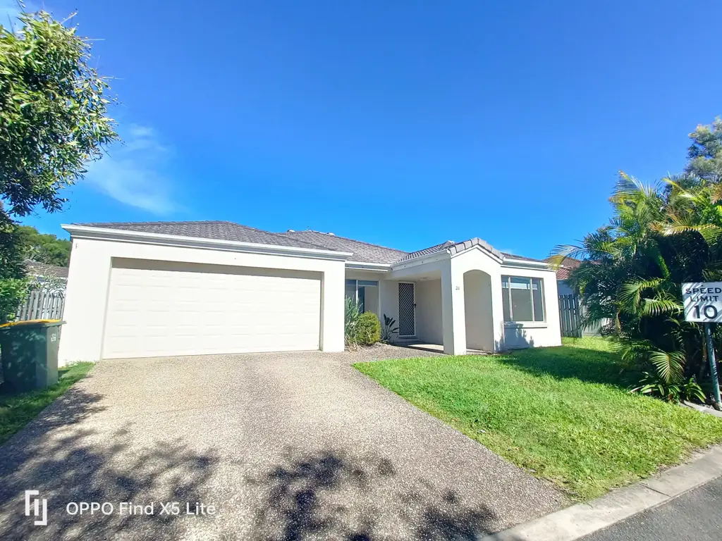 Gold Coast Arundel Townhouse 3 Bed 3bed2bath2garage