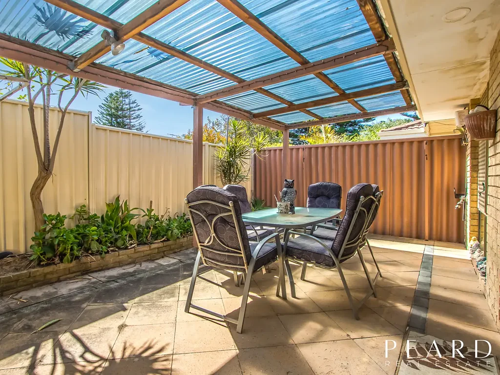 Rockingham 2 Bedroom Centrally Located Freestanding  2 x 1 x 1 Villa