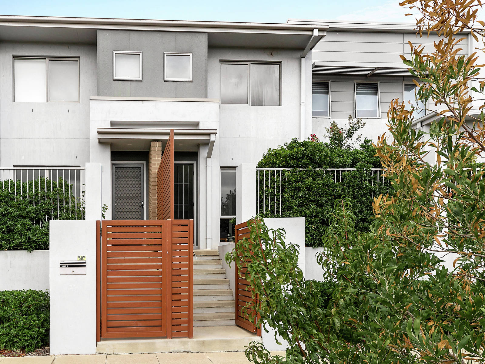 20 CLARE BURTON CR, FRANKLIN ACT 2913, 0 Kuwarto, 0 Banyo, Townhouse