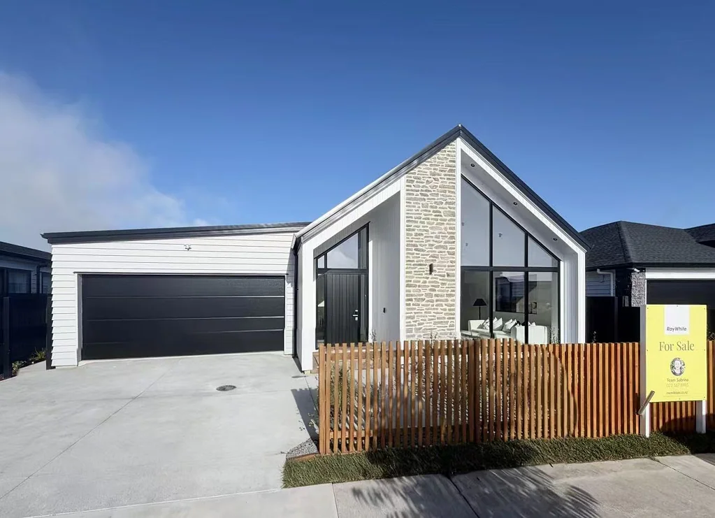 Milldale 4 Slaapkamer Stylish Single-Level Home with Two Masters