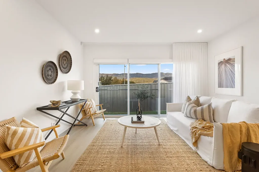 Calderwood 3 Slaapkamer Brand New Torrens Title Living with Effortless Style