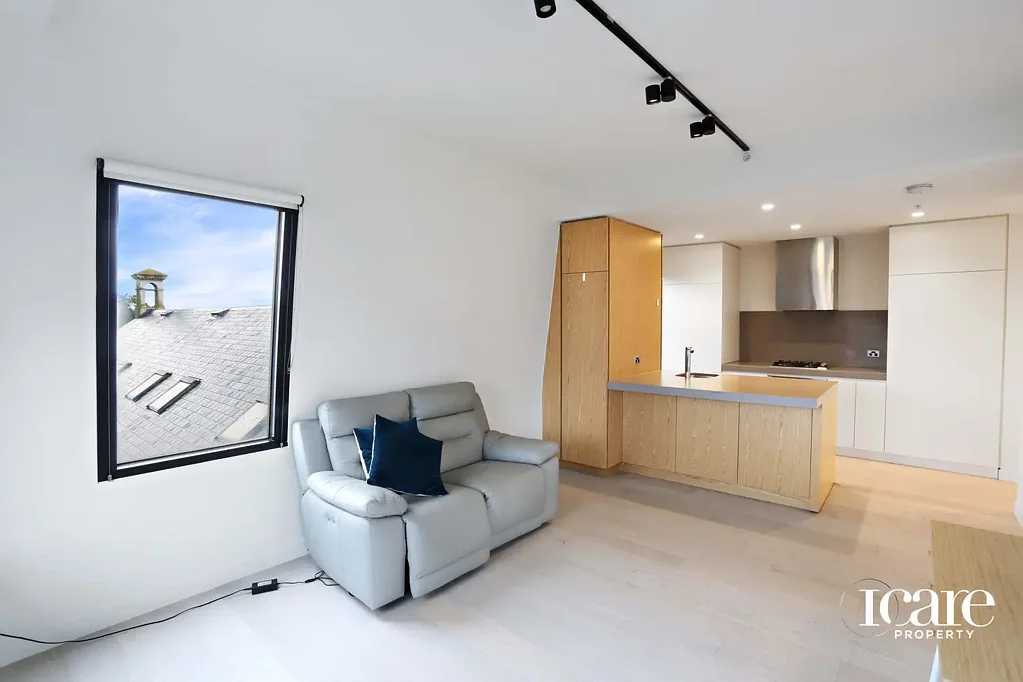 Executive Luxury, Lifestyle in North Melbourne!