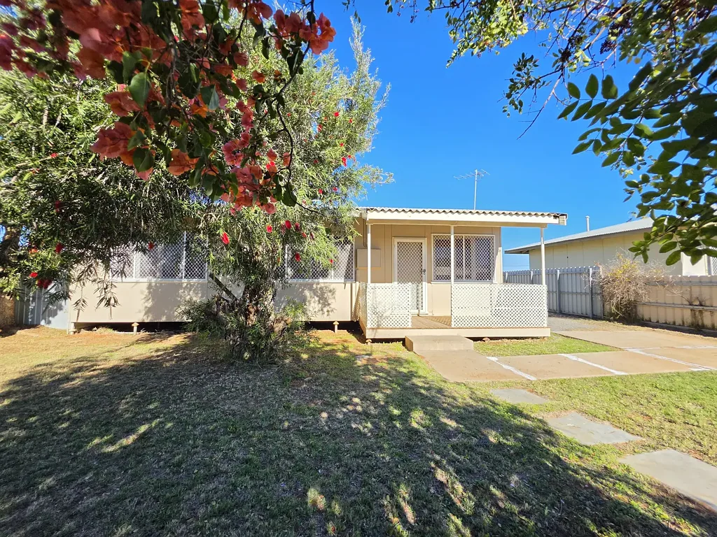Carnarvon 3Zimmer Neat Three Bedroom Home