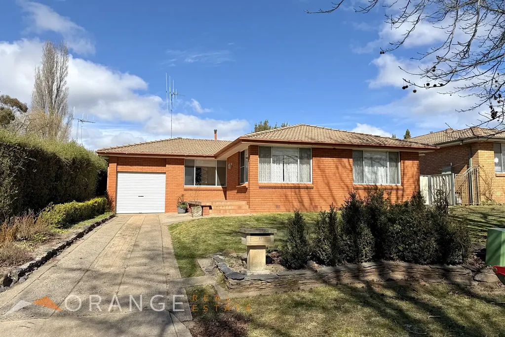 COMFORTABLE 3 BEDROOM HOME!