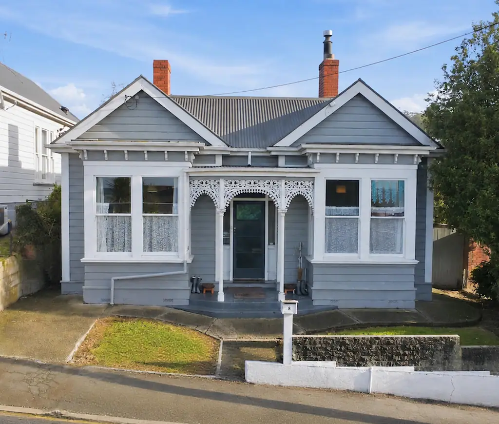 Caversham 4Kwarto Villa with Investment & Development Potential