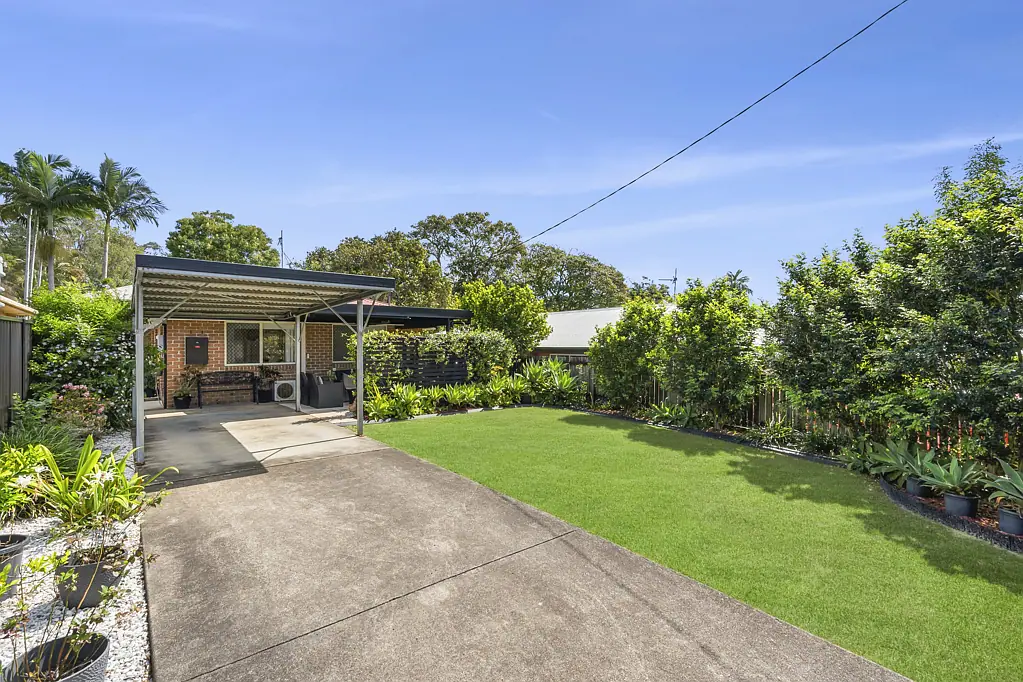 42 Jones Street, Mooloolah Valley, QLD 4553