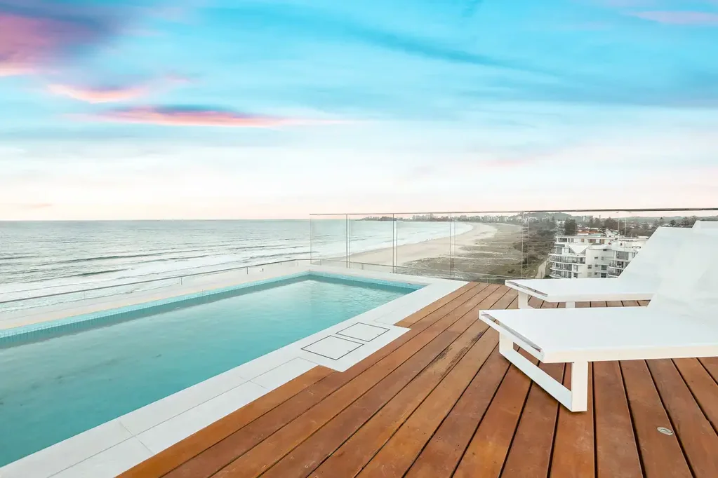 LANA Penthouse - Fully Furnished Beachfront Apartment
