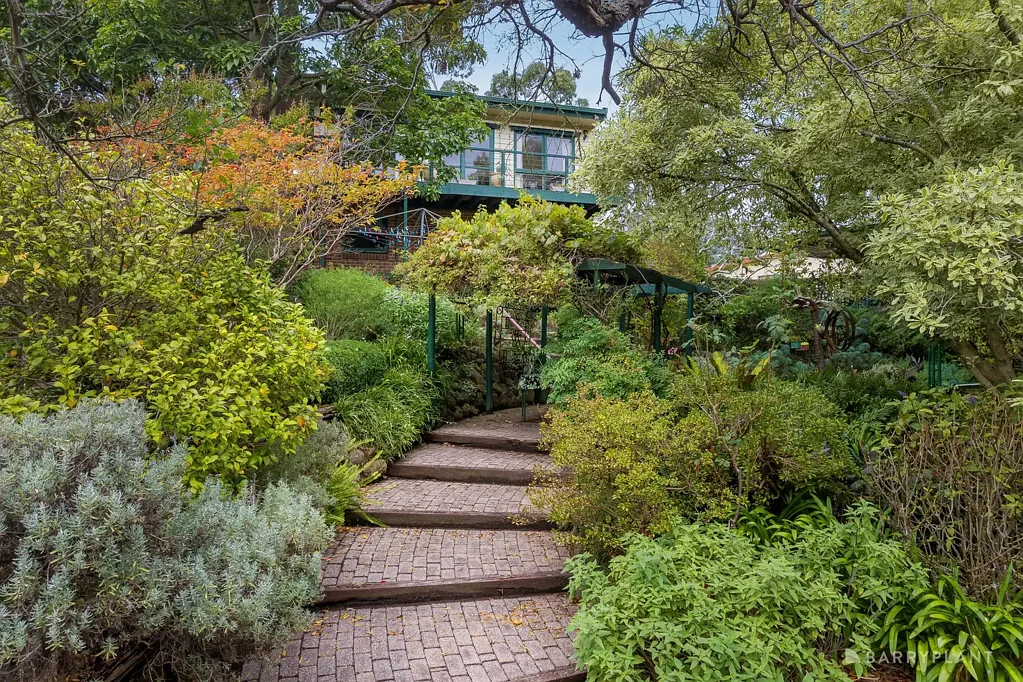 Wonga Park 4chambre Timeless Charm With Panoramic Treetop Outlooks
