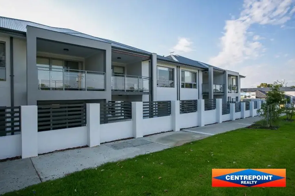 First Floor - 2 Bedroom, 2 Bathroom Apartment + 2 Car Bays!!