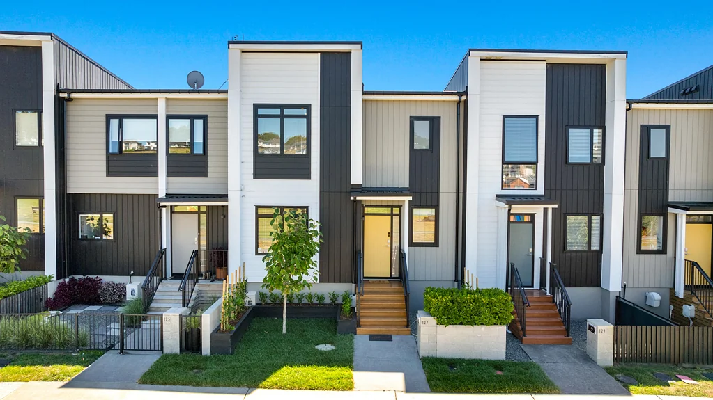 Millwater 4Kwarto Contemporary living with parkside appeal