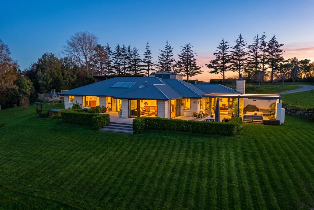 Hadlow Breathtaking Views, Premium Lifestyle Location