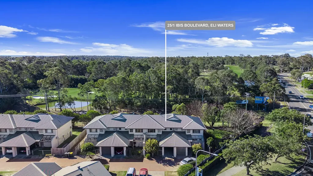 Eli Waters 3Zimmer Golf Course Outlook, Resort Lifestyle & Convenient Location
