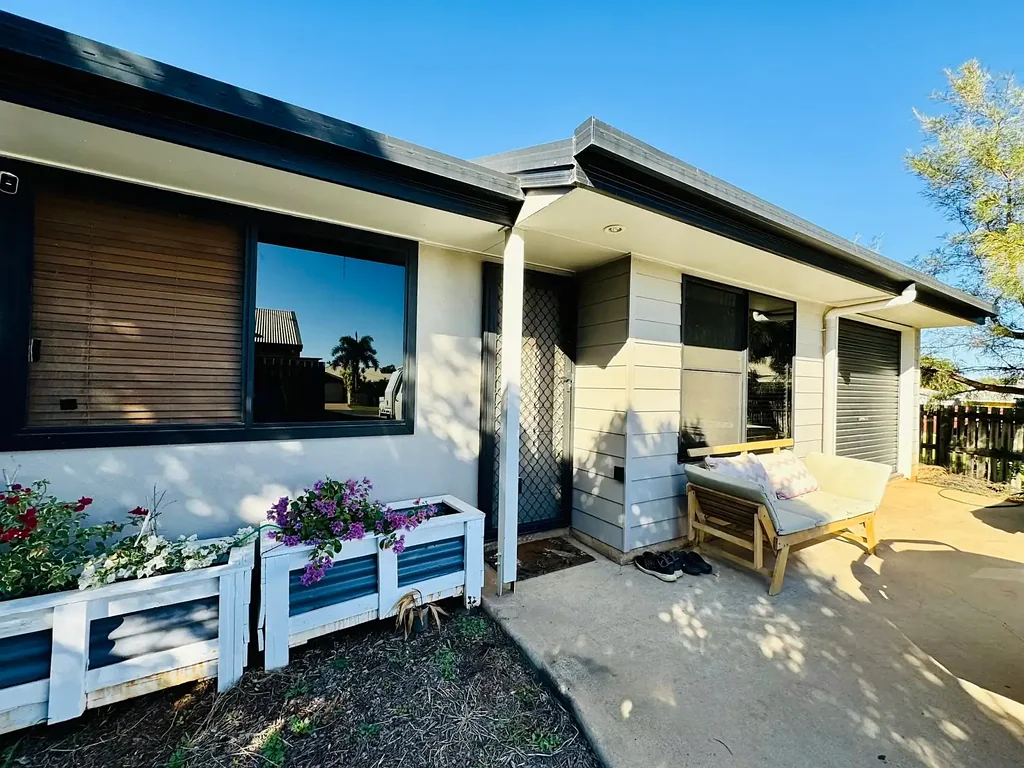2/37 SAVANNAH Drive, Moranbah, QLD 4744