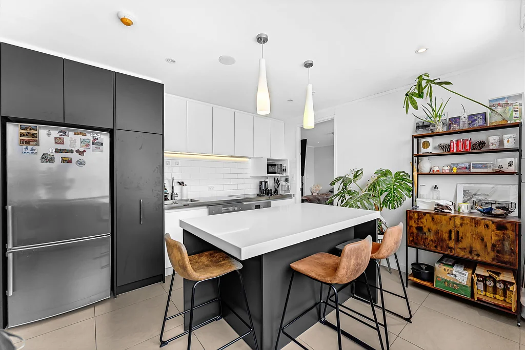 Auckland Central 3Kwarto Vendor Says SELL! City Fringe with Harbour Views