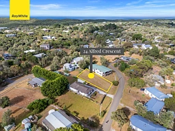 24 Alfred Crescent, Venus Bay