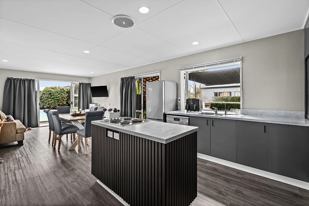 Clive 3 Bedroom Owners have purchased - Must be sold
