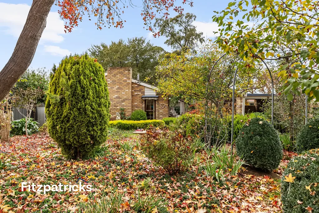 17 Merinda Crescent, Kooringal, NSW 2650
