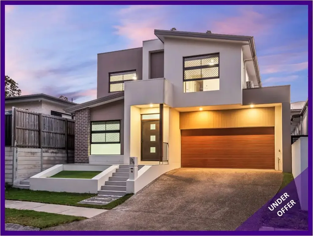 Kuraby 5ਬੈੱਡਰੂਮ Modern Home (Approx. 260m2 internally) with 5 Bedrooms + 2 Kitchens & 3 Living Areas...